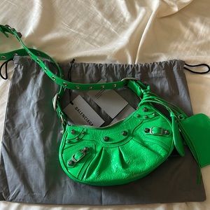 Le Cagole XS Shoulder Bag